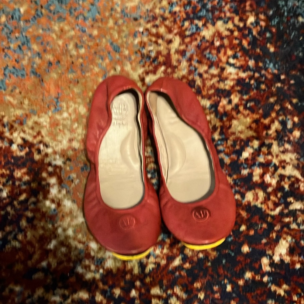 April Parker w/ magnetic circle. Personalize the shoes with your own magnets.